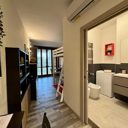 View With 2 Swimming Pools Desenzano